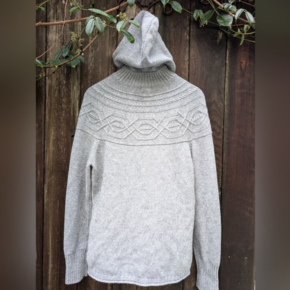 Title Nine - Ribbed Cable Knit Hooded Sweater - Women's Large - Picture 3 of 9